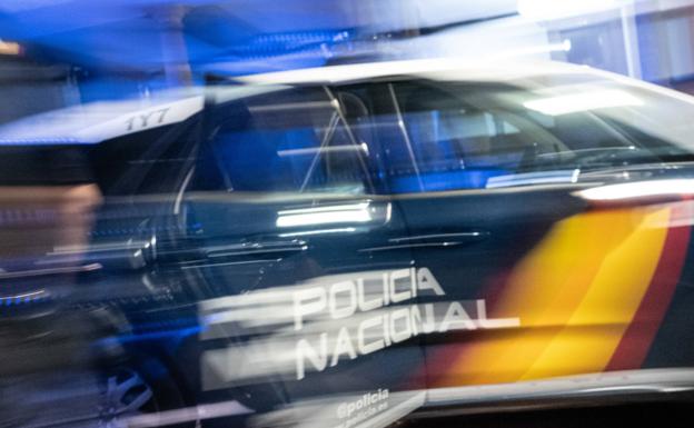 Un hombre apuñala a su exmujer y sus dos hijos y después se suicida en Alicante