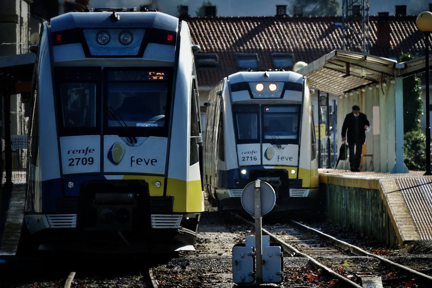 La avería de un tren corta la circulación ferroviaria entre Infiesto y Arriondas