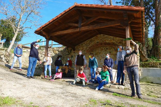 Arenas de Parres, un «pueblo muy unido», ejemplo en la conservación de tradiciones