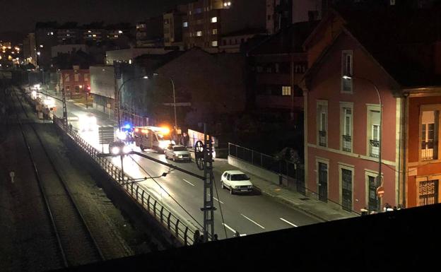 Fallece el peatón atropellado anoche en la calle del Muelle