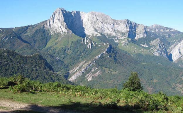 Localizadas dos personas perdidas en el pico Tiatordos en Ponga