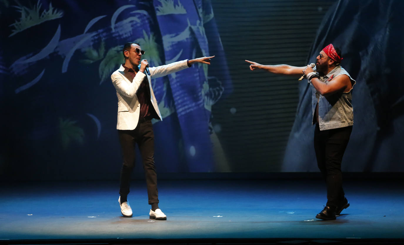 Pantomima Full llena de risas la Laboral