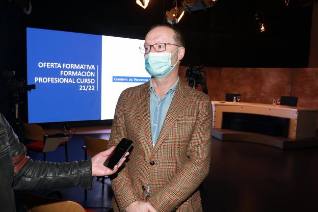 Educación será «sensible» a la petición de Mieres de implantar ciclos de FP vinculados al campus