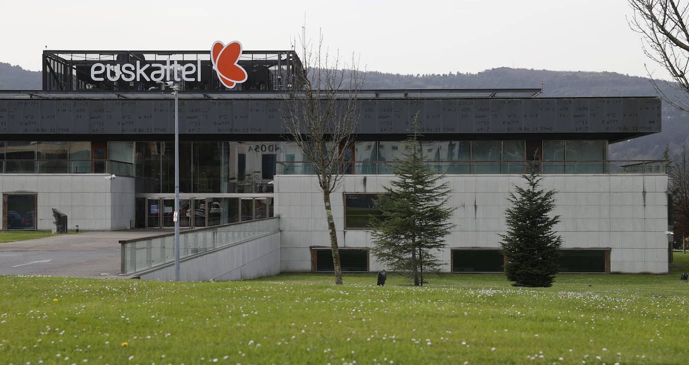 La Comisión Nacional del Mercado de Valores admite a trámite la OPA de MásMóvil sobre Euskaltel