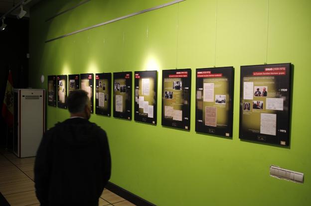 Barbón reivindica al exilio socialista asturiano en la lucha contra el franquismo