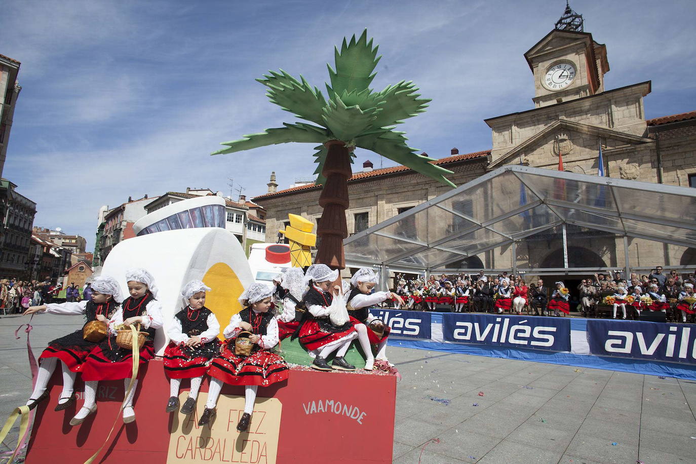 Avilés disfruta de las fiestas de El Bollo