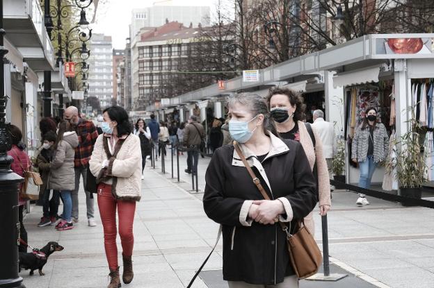 Adrián Barbón pide un «último esfuerzo» para reducir el impacto de la cuarta ola en Asturias