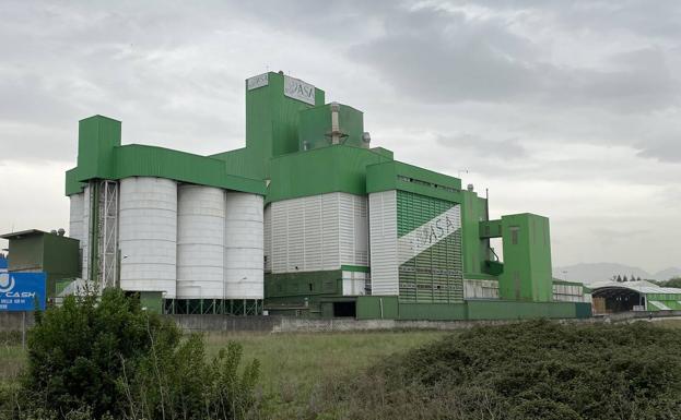 El trabajador de 48 años falleció tras impactarle en la cabeza una de las piezas de la paletizadora