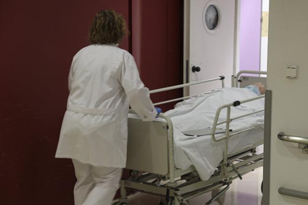 La pandemia duplicó las demoras de más de seis meses para ser operado en Cabueñes