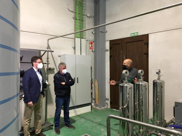 La producción de la embotelladora de Somiedo arrancará a mediados de este mes