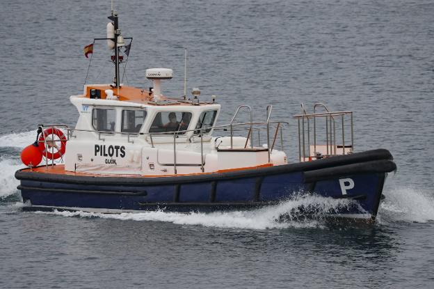 Malestar en las navieras por la reducción del servicio nocturno de los prácticos