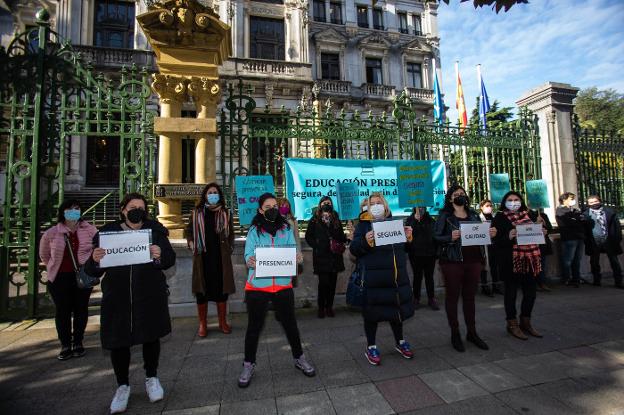 Las familias llevarán ante el Defensor del Pueblo la educación semipresencial