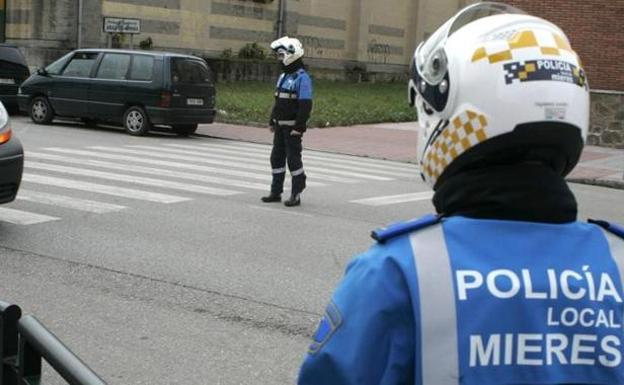 Detenido en Mieres un conductor riosano que cuadruplicaba la tasa de alcohol