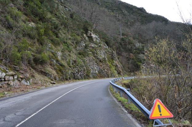 Ibias pide la mejora de la carretera al puerto del Connio, «en la que no se invierte desde los 90»