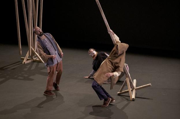 Poética que se mira, se oye y se siente