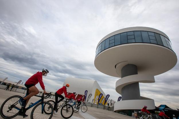 Todo preparado en el Niemeyer