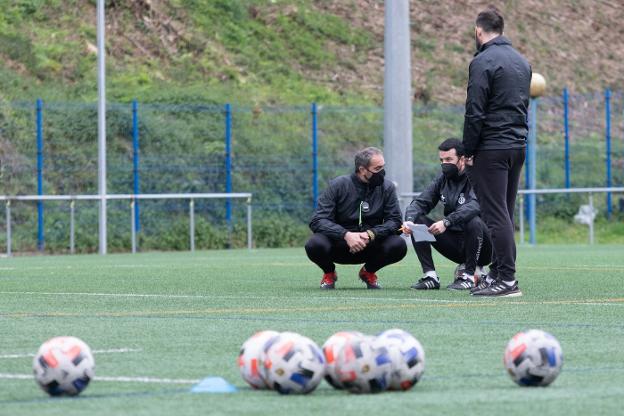 Real Avilés | «Necesitamos recuperar el tono que perdimos, sobre todo a nivel defensivo»