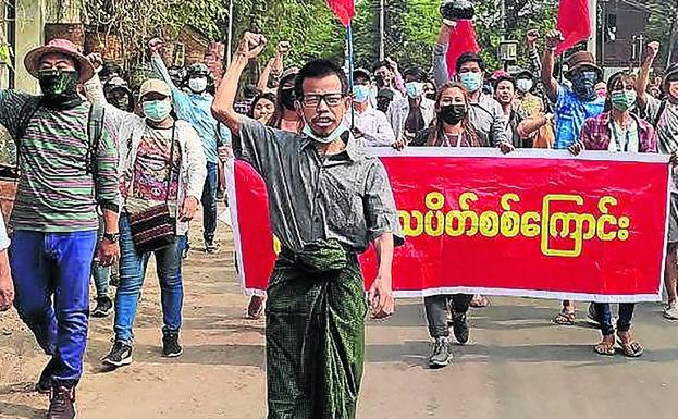 Un nuevo baño de sangre con 80 muertos sacude Myanmar