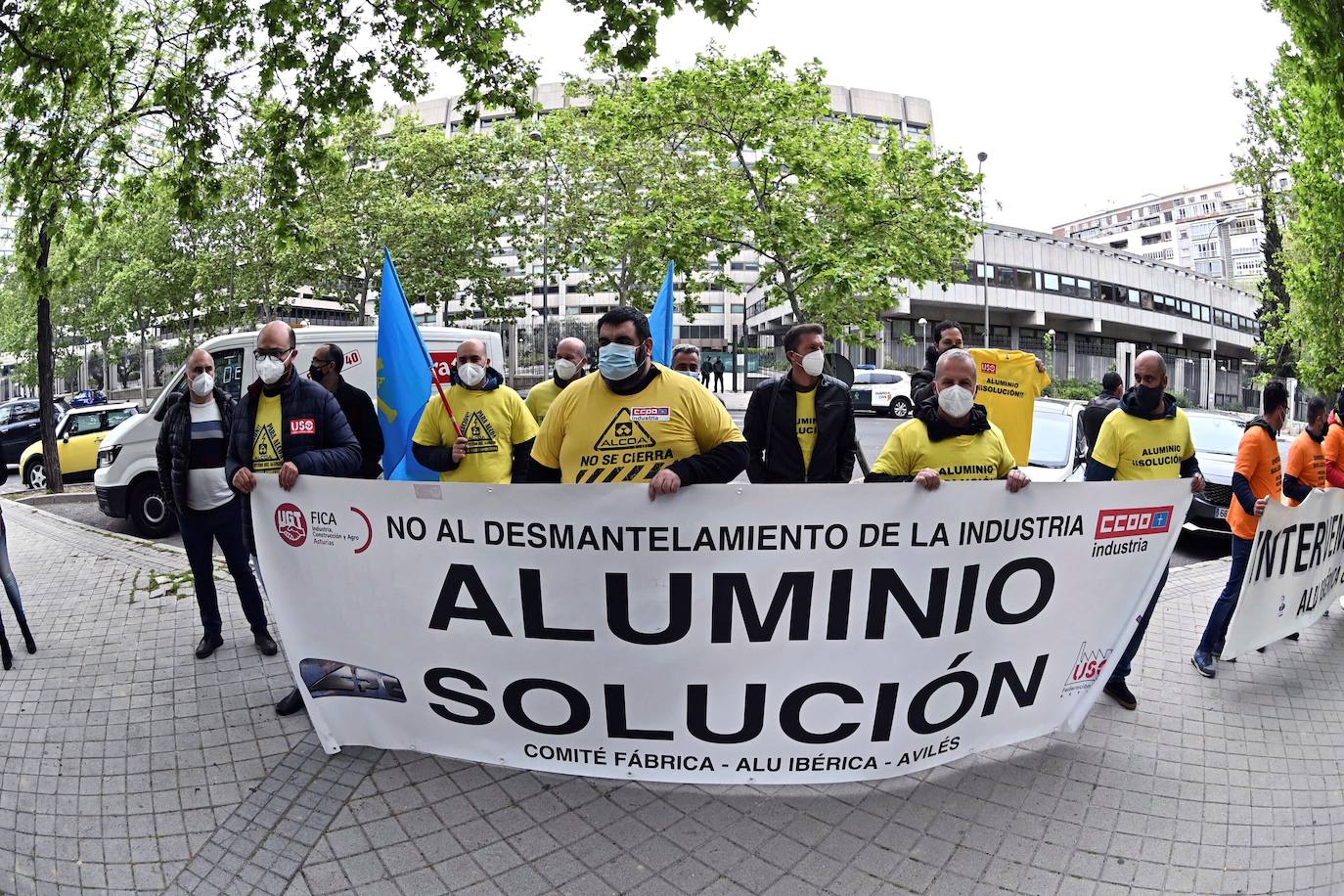 El Principado pide a Alcoa que «asuma su responsabilidad» y revierta la venta de Alu Ibérica