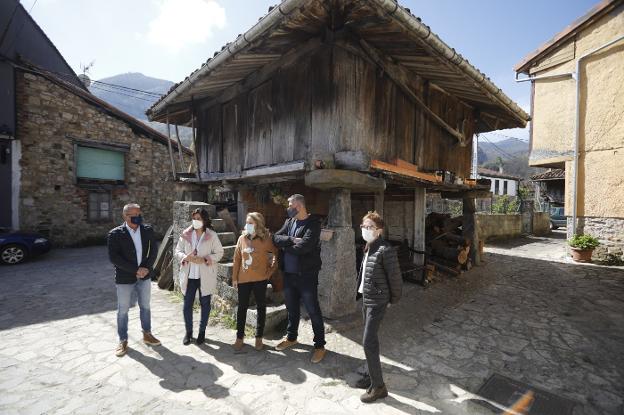 Mallada reclama en Sobrescobio que Barbón gestione ayudas para compensar al turismo