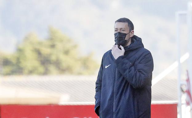 Sergio Sánchez insta a aprovechar la «rabia» tras el empate ante el Pontevedra para lograr la victoria en Guijuelo