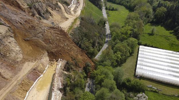 Los técnicos confían en diseñar una solución al argayo de Salas esta semana