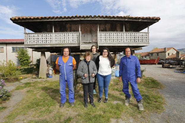 La panera más antigua de Asturias, en Quintueles