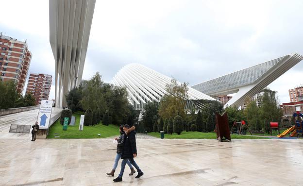 Oviedo sondea la adquisición de la galería del Calatrava a «coste cero»