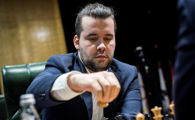 Nepómniachtchi logra una importante victoria