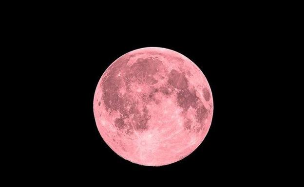 ¿Qué es la superluna rosa y cuándo se podrá ver en España?