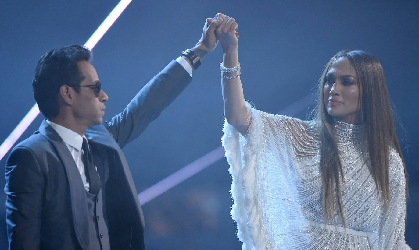 Jennifer López se refugia en Marc Anthony tras su separación