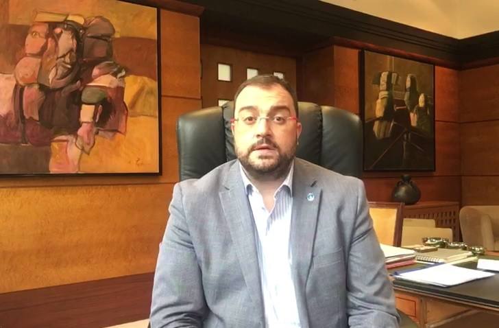 Barbón vuelve al trabajo: «No soy ajeno al estrés al que estamos sometidos por la pandemia»