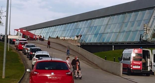 «Es frustrante tratar con un robot, sobre todo para los mayores»