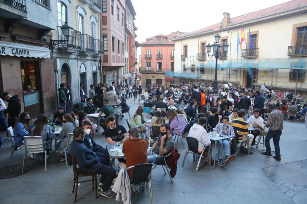 Los hosteleros piden «controlar el aforo» de las plazas de El Antiguo para «evitar aglomeraciones»