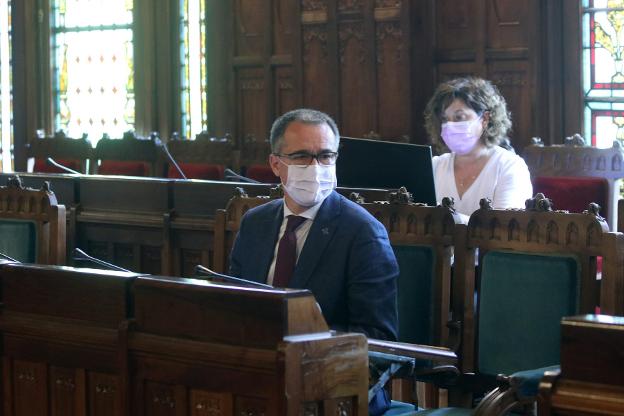 Salud mantendrá el cierre de tarde en siete centros de Primaria «hasta frenar al virus»