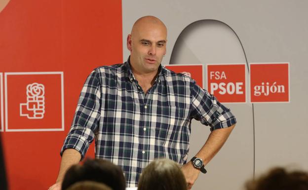 'Monchu' García volverá a optar a la secretaría general del PSOE de Gijón