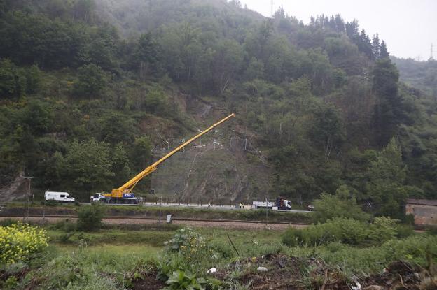 Las obras en el argayo de Blimea, a buen ritmo