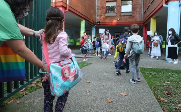 Calendario escolar en Asturias: las clases empezarán el 9 de septiembre, tendrá 177 días lectivos y tres puentes de cinco días