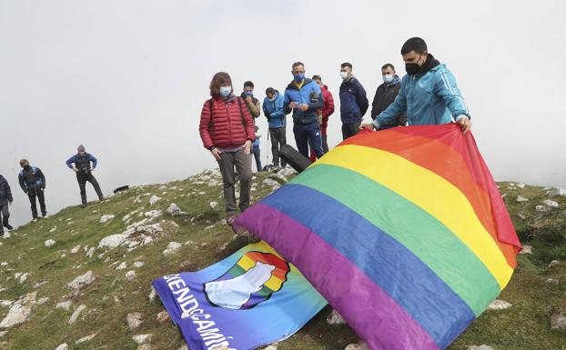 Homenaje a Rambal en el Angliru