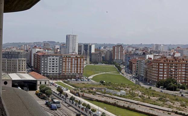 El Ministerio asumirá mejoras en la estación intermodal del plan de vías a petición de Ayuntamiento y Principado