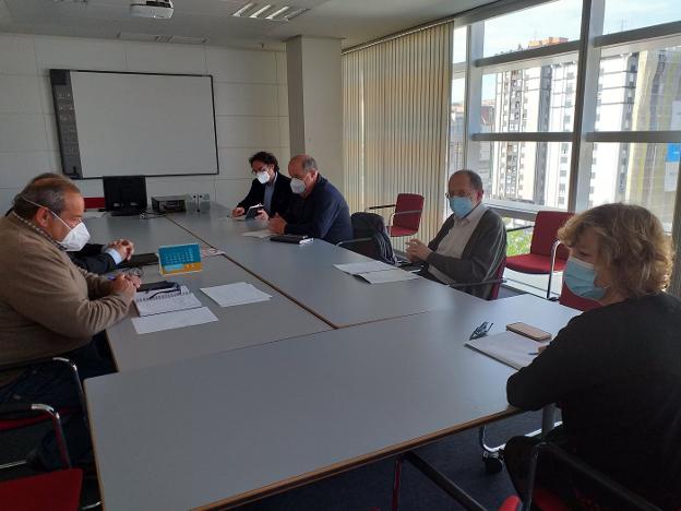 El Principado afirma que el centro de salud de Sotrondio «es prioritario», pero no da plazos