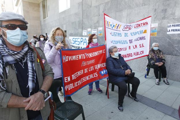 Los médicos de Primaria tendrán 18 citas presenciales de ocho minutos cada día