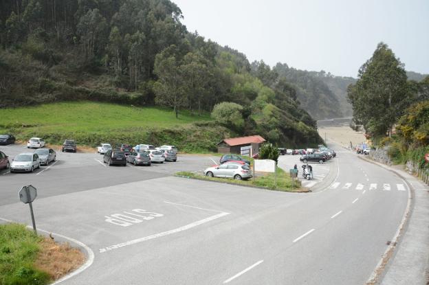Muros acondicionará el aparcamiento del Aguilar para el verano