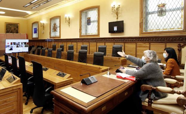 La alcaldesa de Gijón asegura que no tener un nuevo convenio para el plan de vías a final de mandato sería «un fracaso»