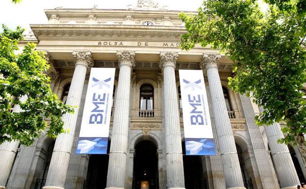 El Ibex se descuelga de las subidas europeas y pierde los 9.000