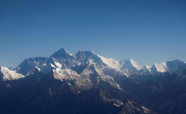 Dos montañeros, un estadounidense y un suizo, mueren en el Everest