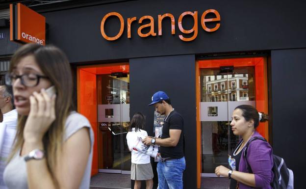 Orange anuncia un ERE que afectará a 485 trabajadores en España, el 15% de la plantilla