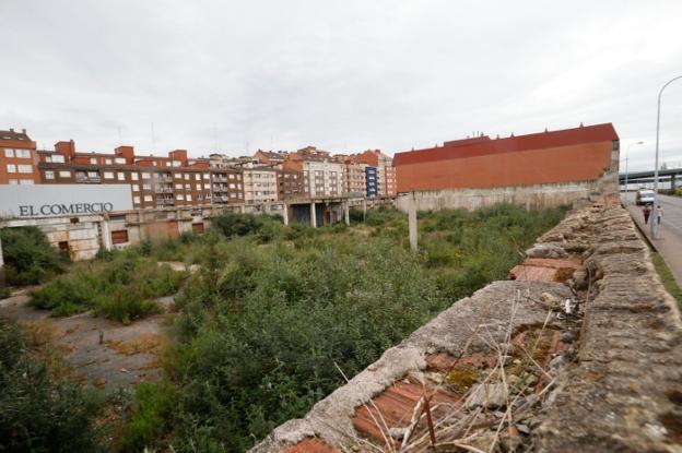 Los promotores reclaman construir en altura para «liberar» más zona verde y de ocio en el 'solarón'