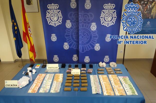 Cae una red criminal que vendía droga en nueve pisos y bares de Gijón