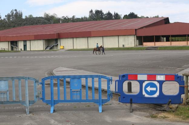 El centro ecuestre El Asturcón busca una salida tras cinco años cerrado